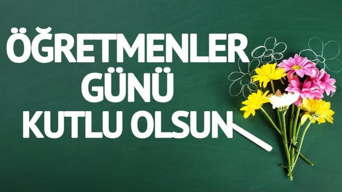Istanbul Arnavutkoy Sehit Er Tuncay Turken Ortaokulu